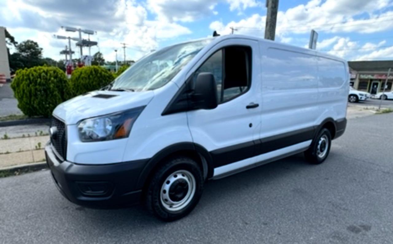 Ford Transit 150 Van Low Roof w/Sliding Pass. 130-in. WB 2022