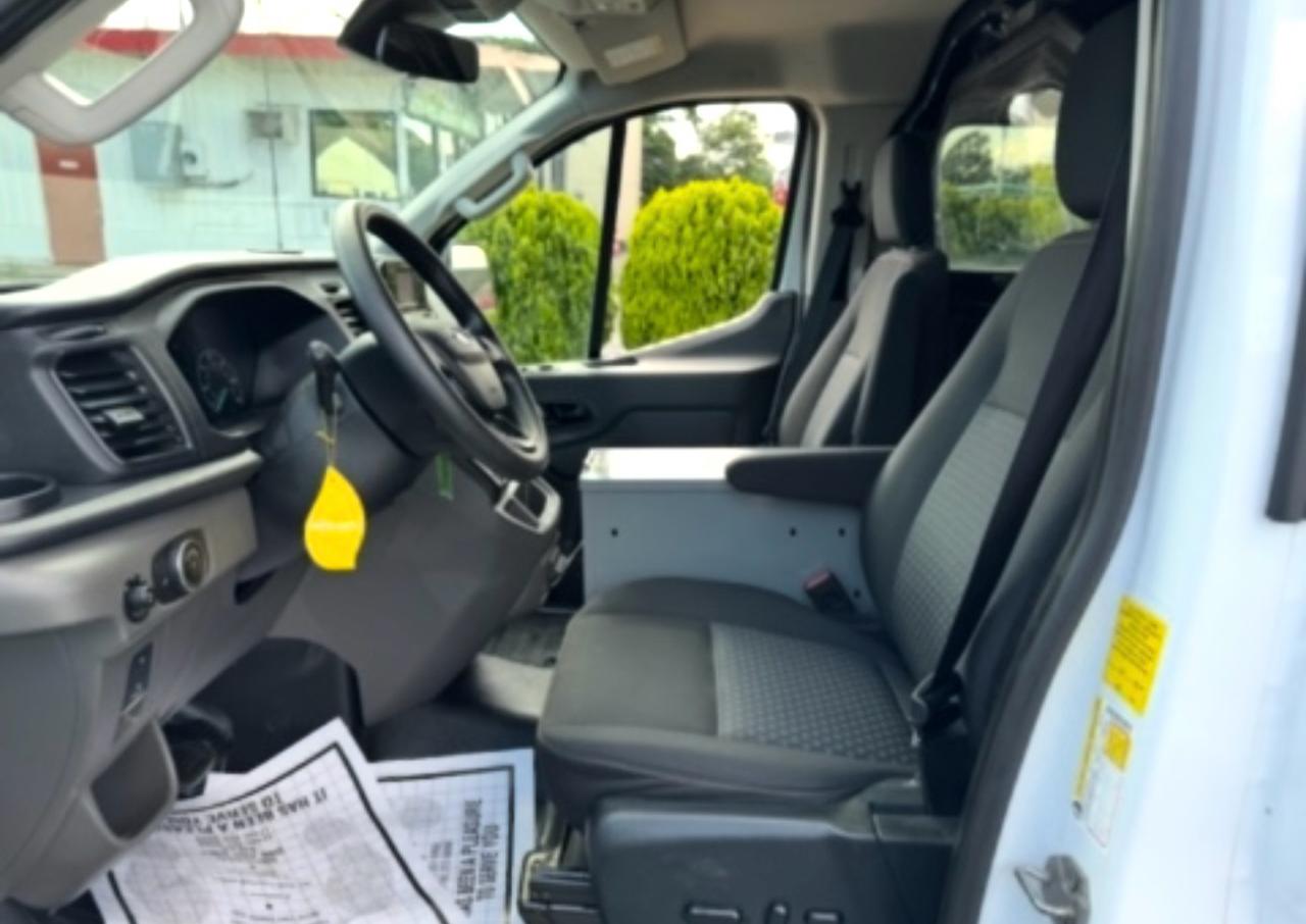 Ford Transit 150 Van Low Roof w/Sliding Pass. 130-in. WB 2022