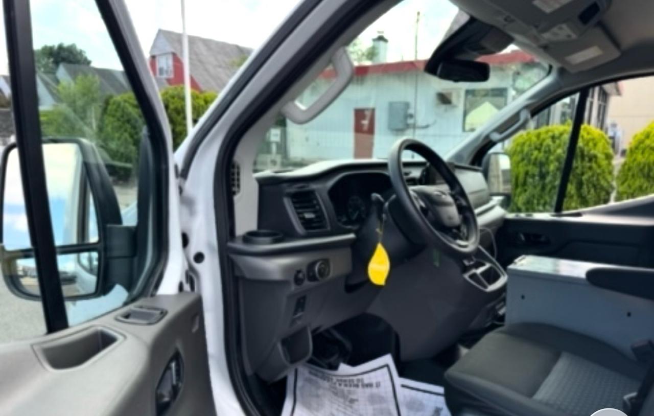 Ford Transit 150 Van Low Roof w/Sliding Pass. 130-in. WB 2022