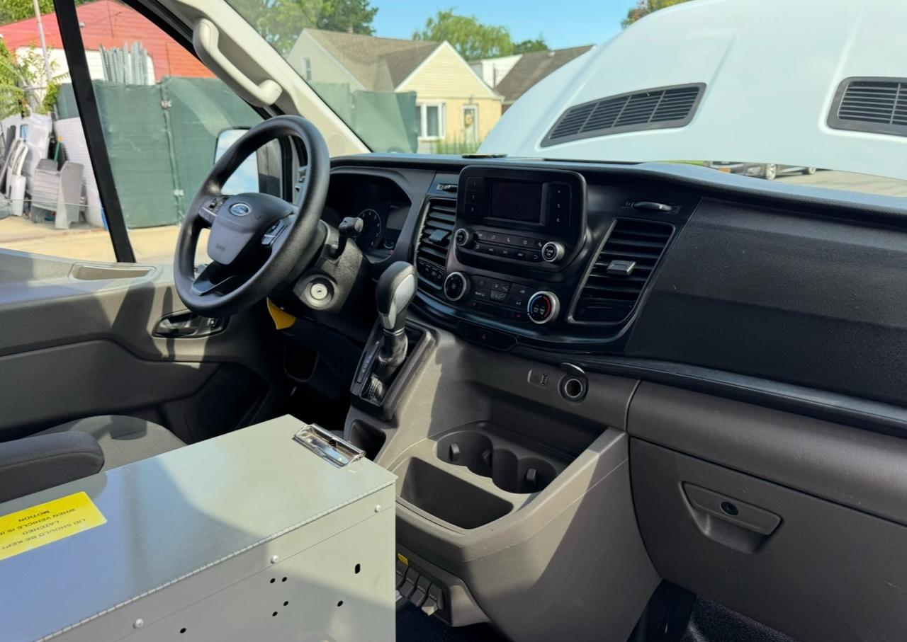 Ford Transit 150 Van Low Roof w/Sliding Pass. 130-in. WB 2022
