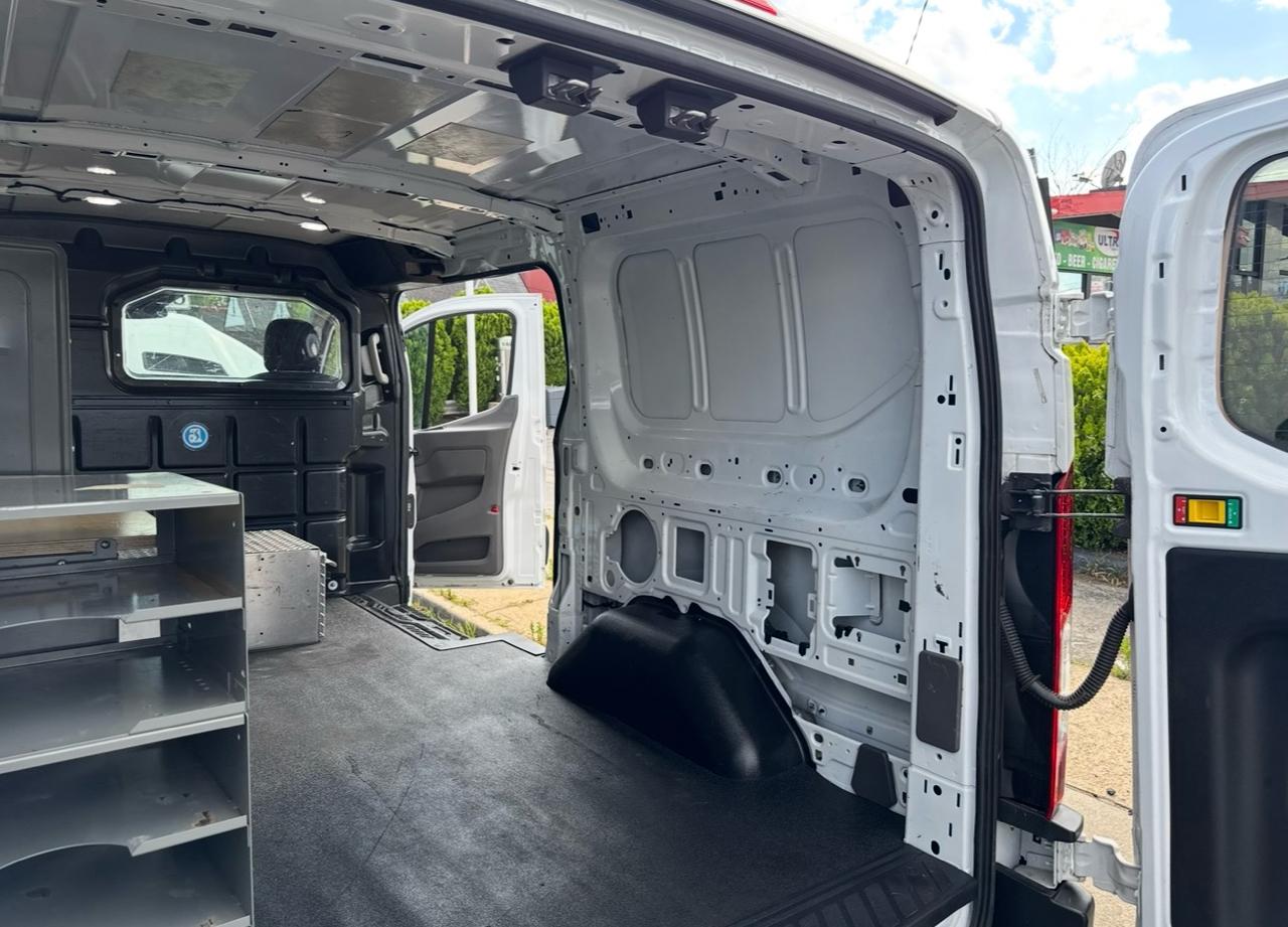 Ford Transit 150 Van Low Roof w/Sliding Pass. 130-in. WB 2022
