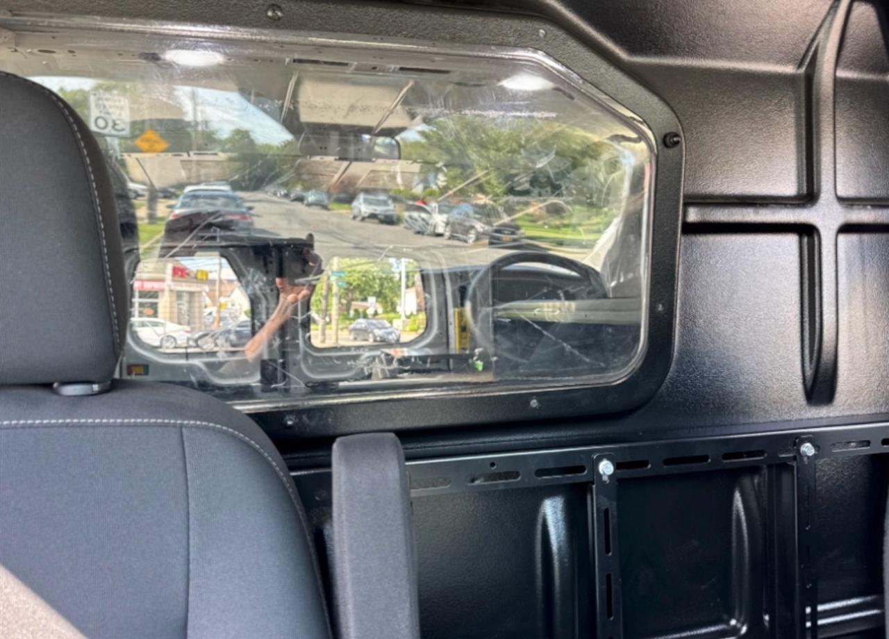 Ford Transit 150 Van Low Roof w/Sliding Pass. 130-in. WB 2022