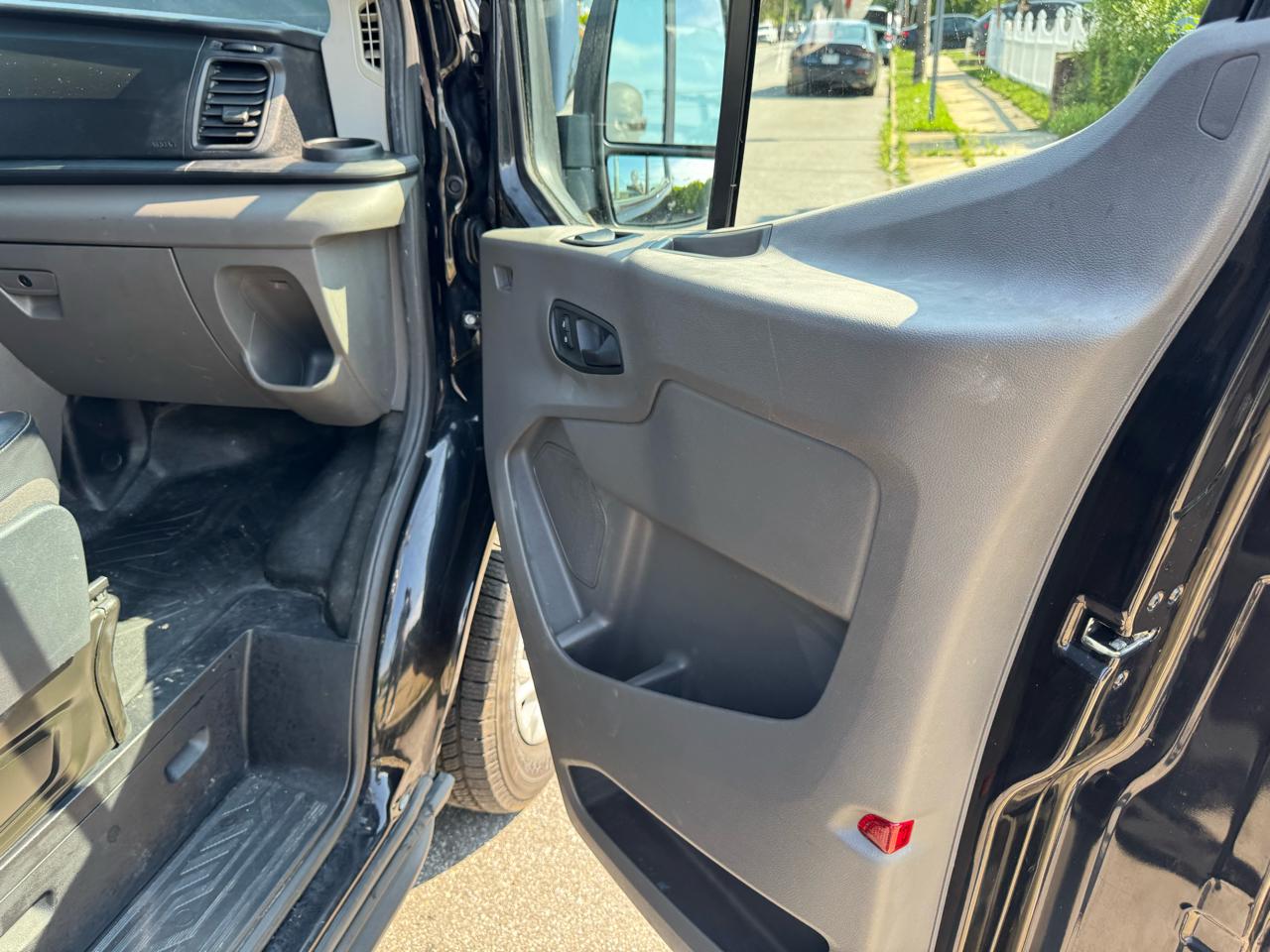 Ford Transit 150 Van Low Roof w/Sliding Pass. 130-in. WB 2021