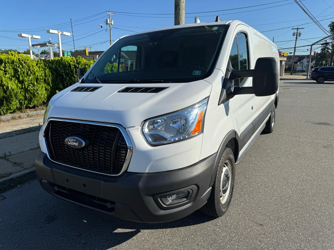 Ford Transit 250 Van Low Roof w/Sliding Pass. 130-in. WB 2021