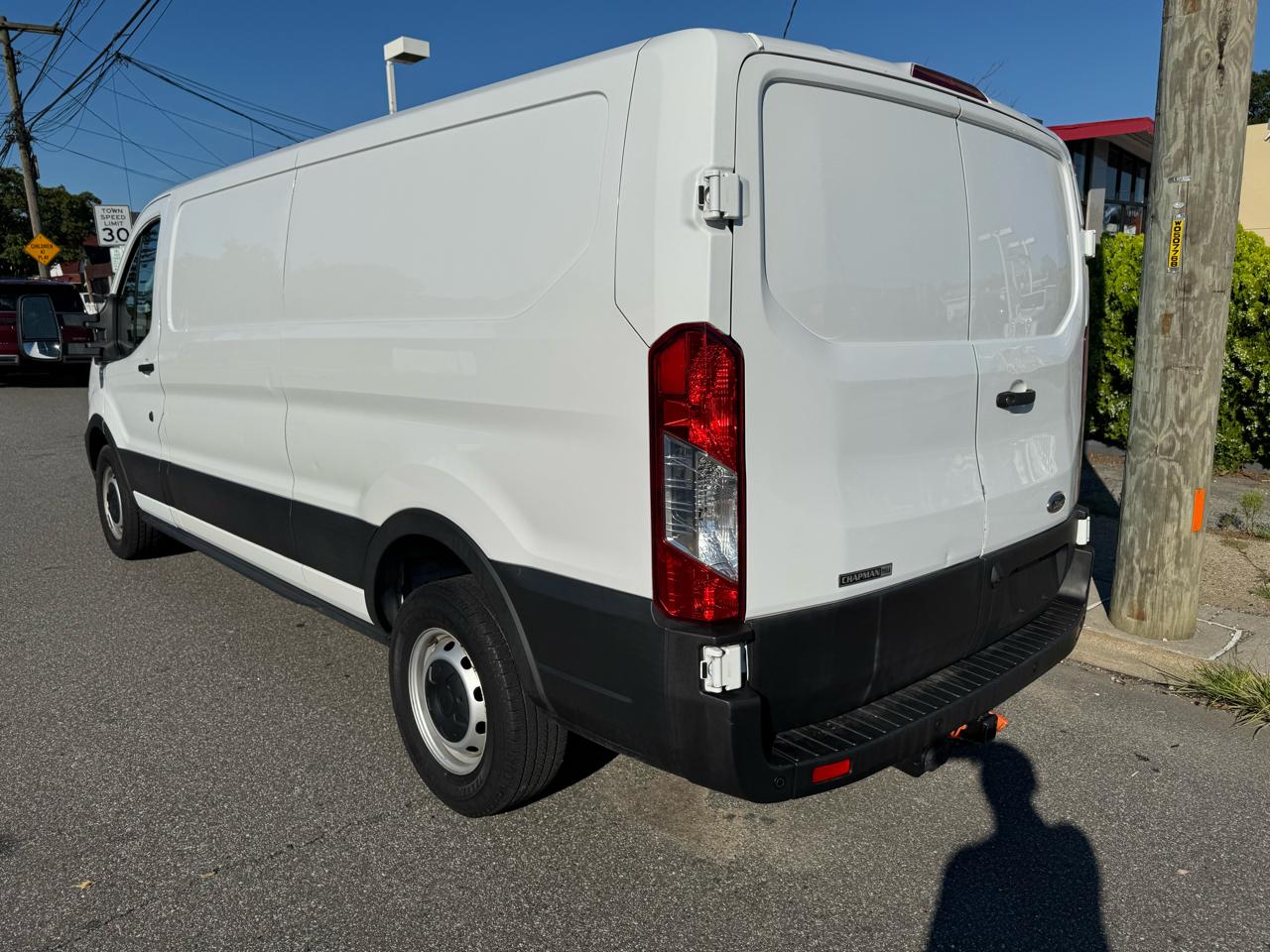 Ford Transit 250 Van Low Roof w/Sliding Pass. 130-in. WB 2021