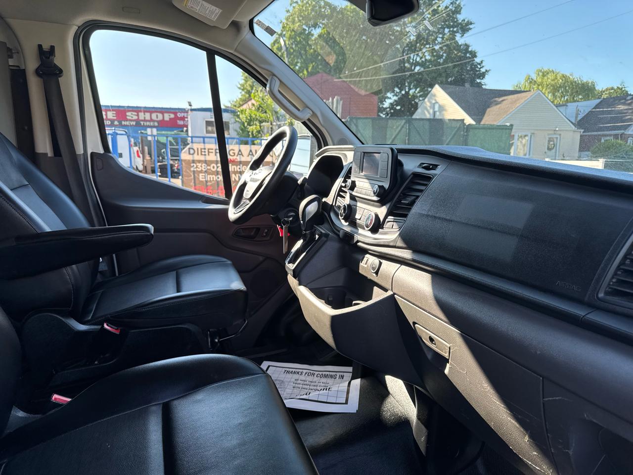 Ford Transit 250 Van Low Roof w/Sliding Pass. 130-in. WB 2021