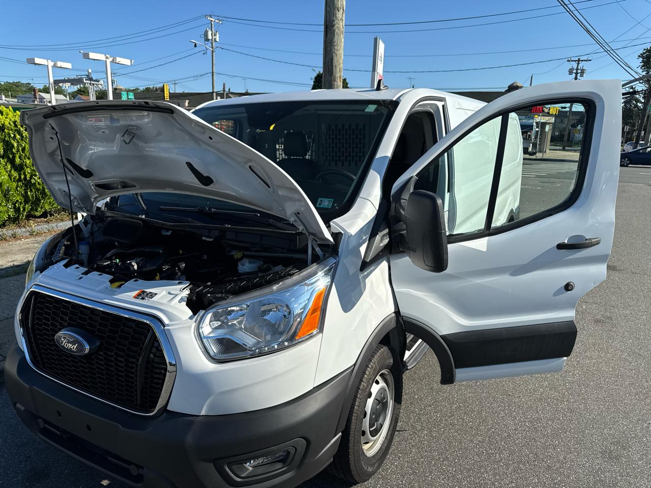 Ford Transit 250 Van Low Roof w/Sliding Pass. 130-in. WB 2020