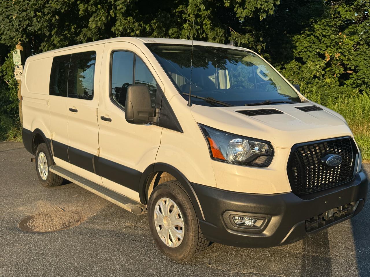 Ford Transit 250 Van Low Roof w/Sliding Pass. 130-in. WB 2020