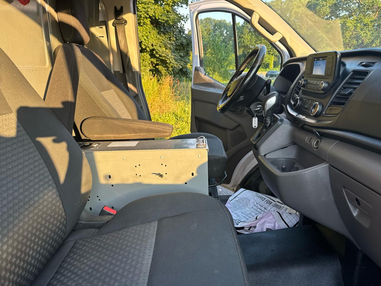 Ford Transit 250 Van Low Roof w/Sliding Pass. 130-in. WB 2020