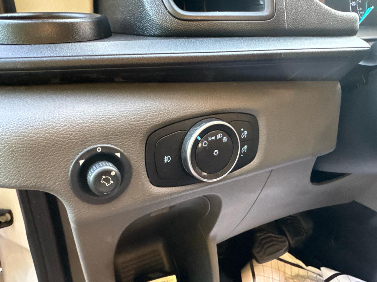 Ford Transit 250 Van Low Roof w/Sliding Pass. 130-in. WB 2020