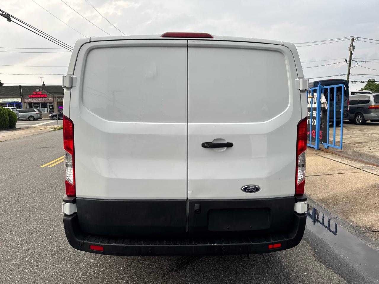 Ford Transit 250 Van 2023