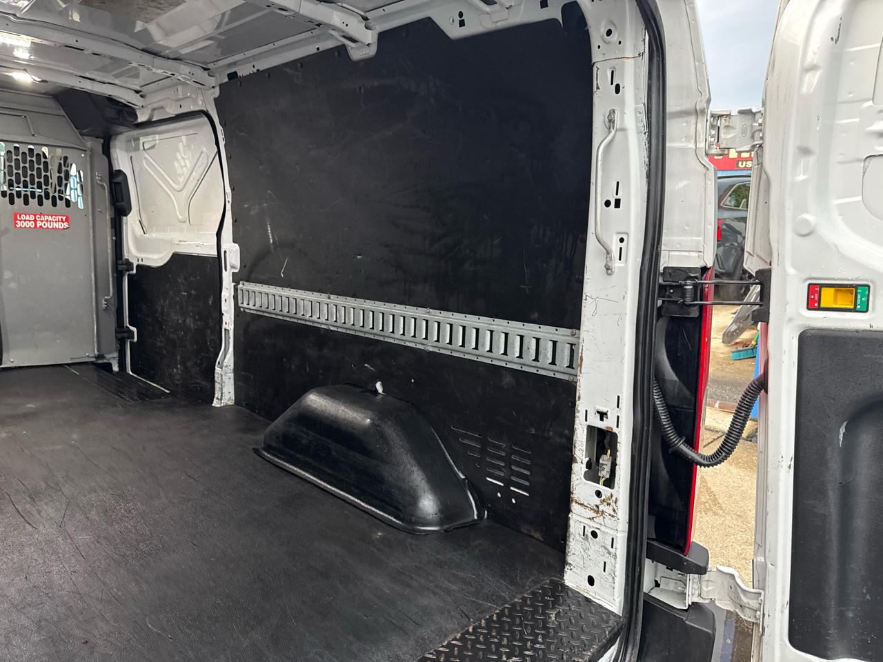 Ford Transit 250 Van 2023