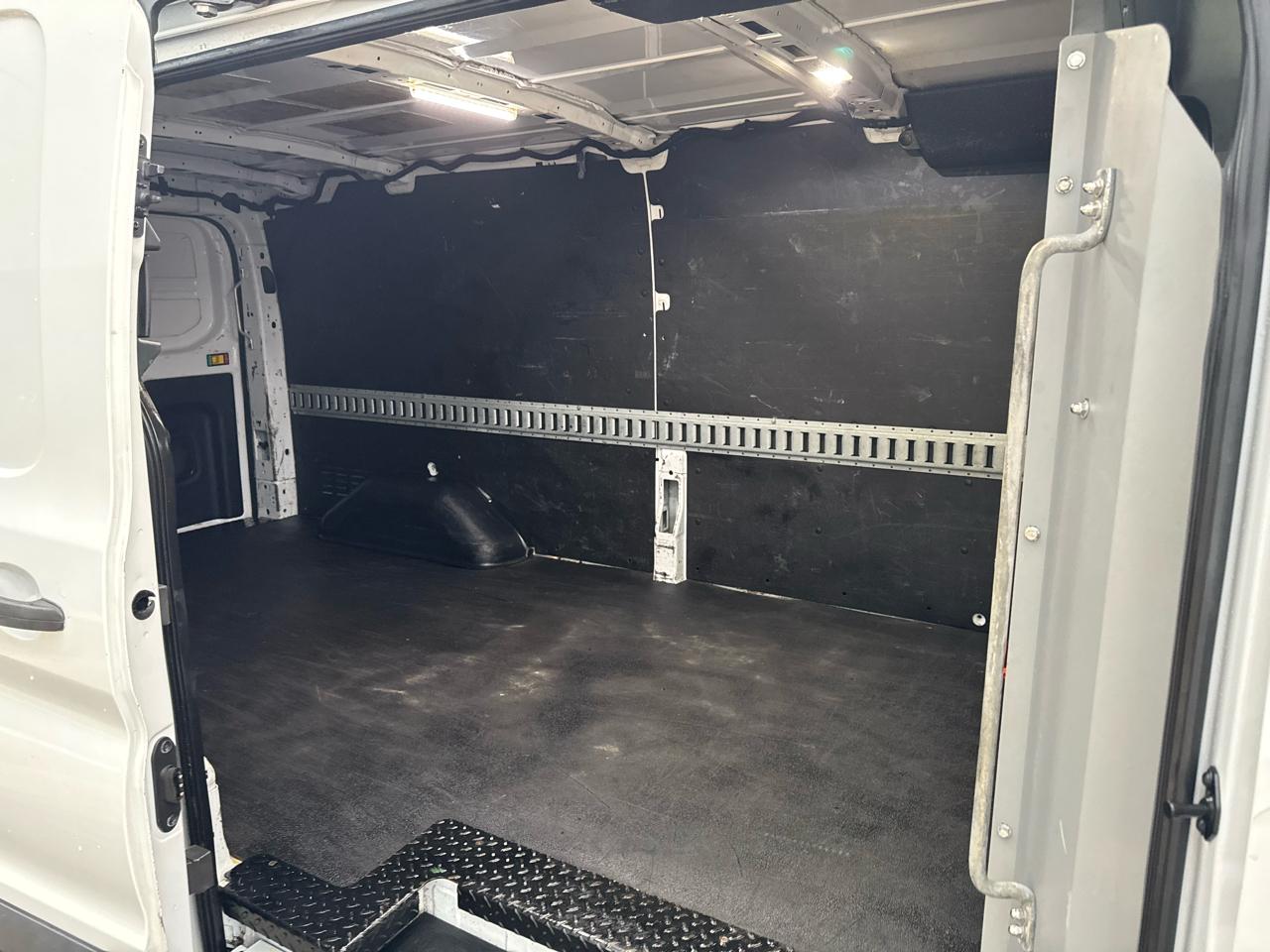 Ford Transit 250 Van 2023