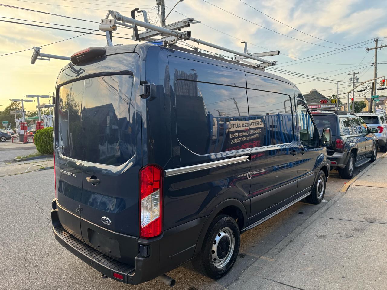 Ford Transit 150 Van Med. Roof w/Sliding Pass. 130-in. WB 2020