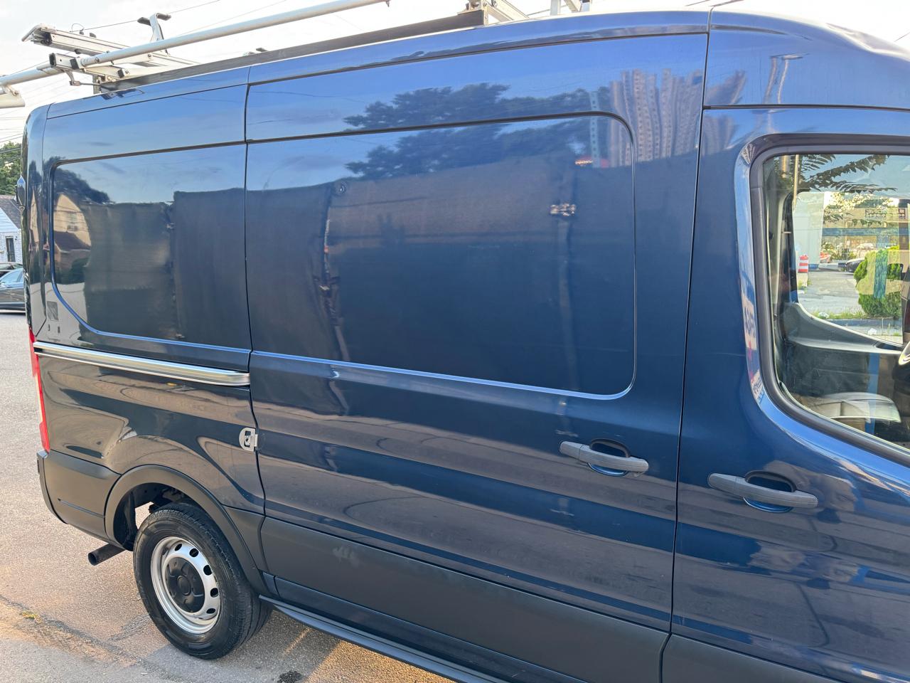Ford Transit 150 Van Med. Roof w/Sliding Pass. 130-in. WB 2020