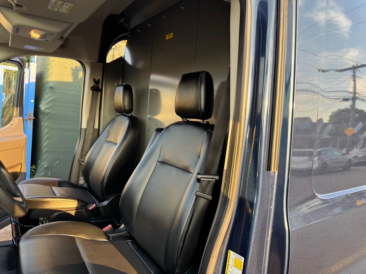 Ford Transit 150 Van Med. Roof w/Sliding Pass. 130-in. WB 2020