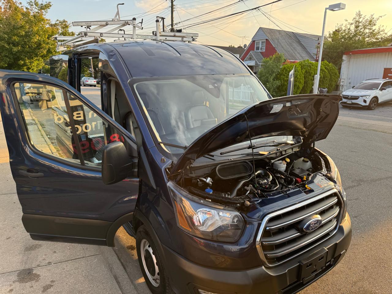 Ford Transit 150 Van Med. Roof w/Sliding Pass. 130-in. WB 2020