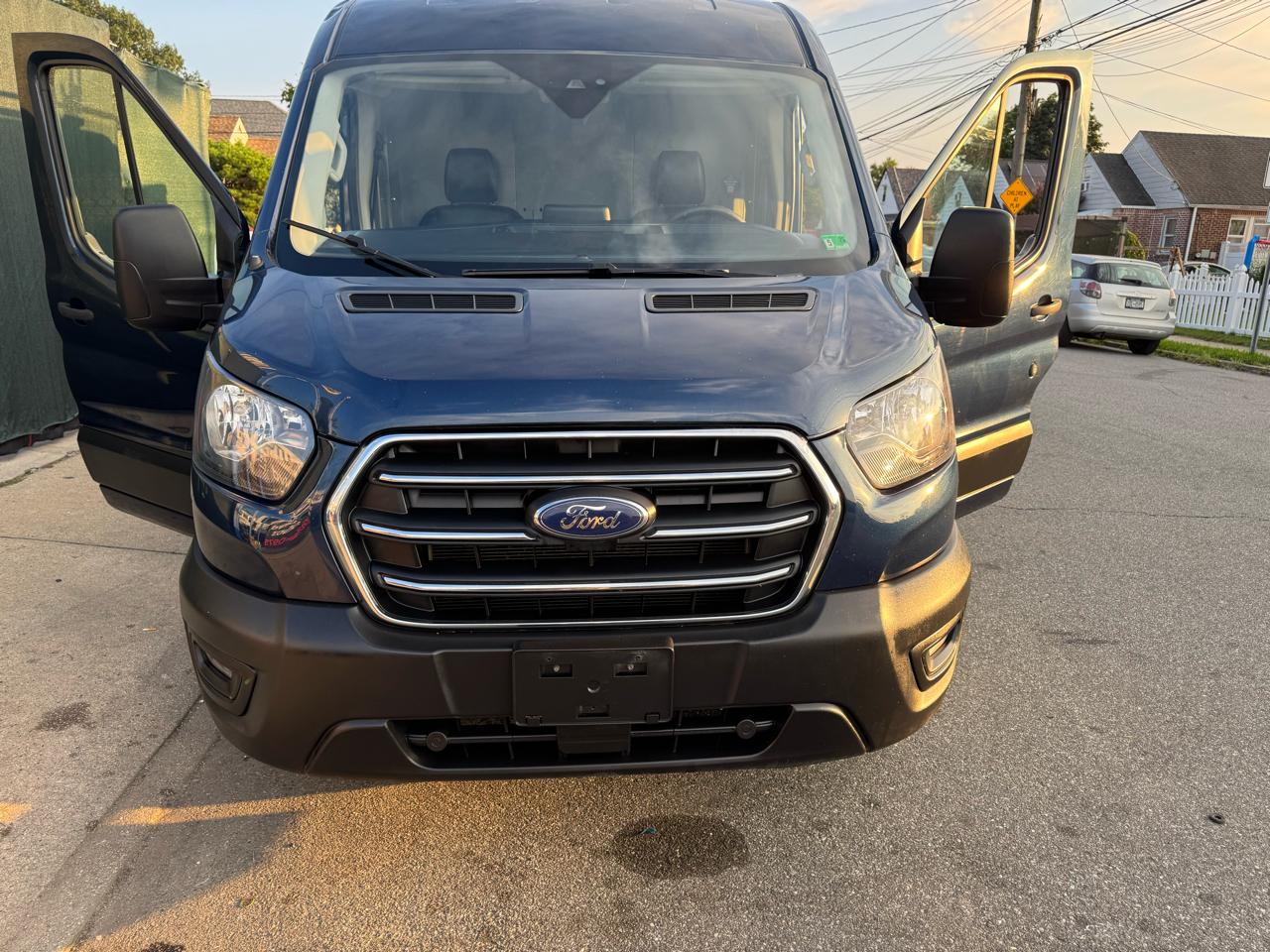 Ford Transit 150 Van Med. Roof w/Sliding Pass. 130-in. WB 2020
