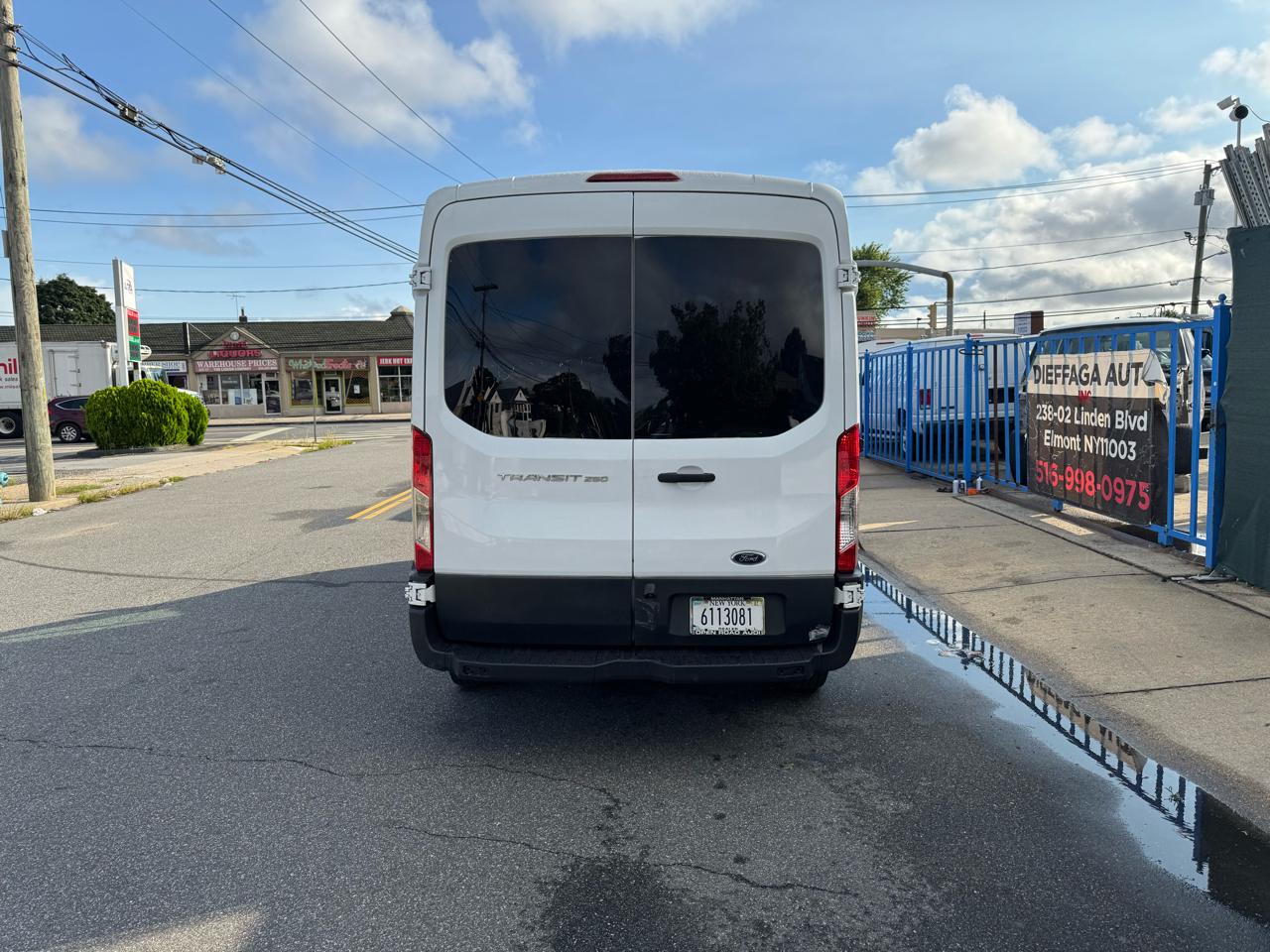 Ford Transit 250 Van Med. Roof w/Sliding Pass. 130-in. WB 2016