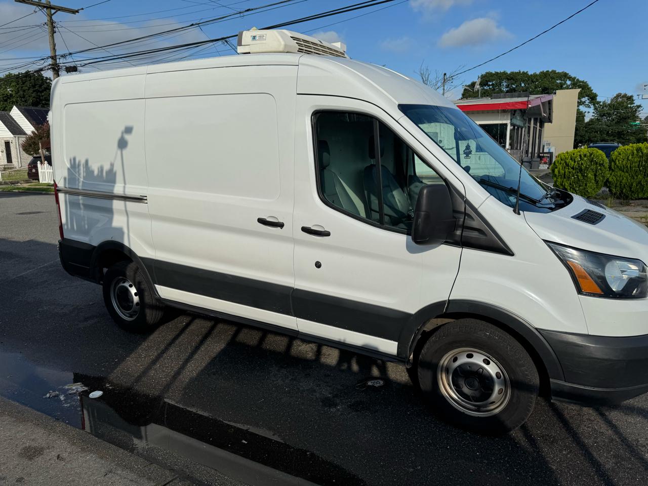 Ford Transit 250 Van Med. Roof w/Sliding Pass. 130-in. WB 2016