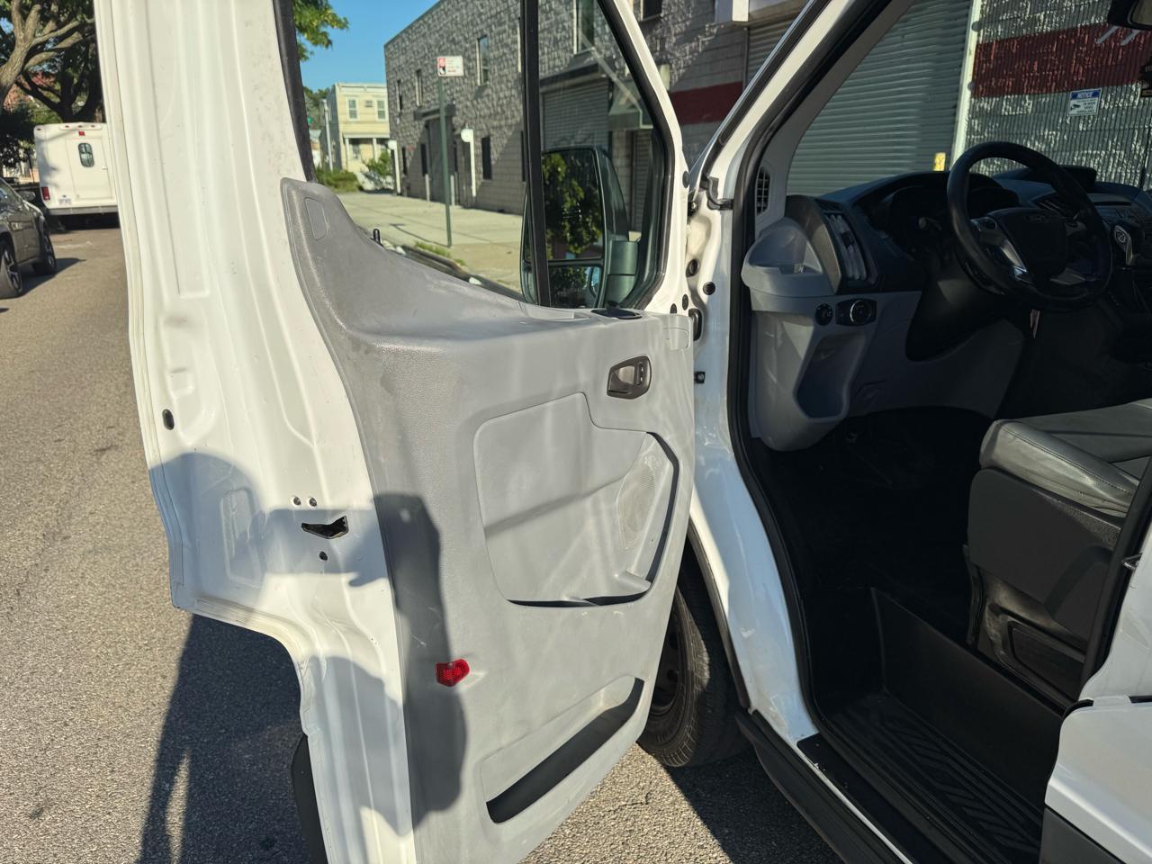 Ford Transit Van T-150 148" Low Rf 8600 GVWR Swing-Out RH Dr 2017