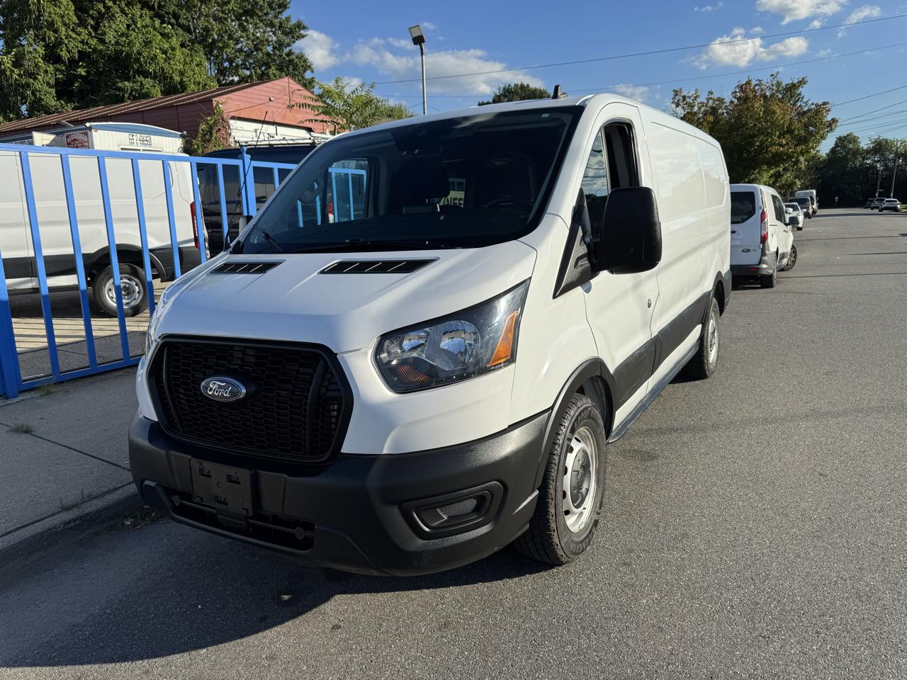 Ford Transit 150 Van Low Roof w/Sliding Pass. 130-in. WB 2021