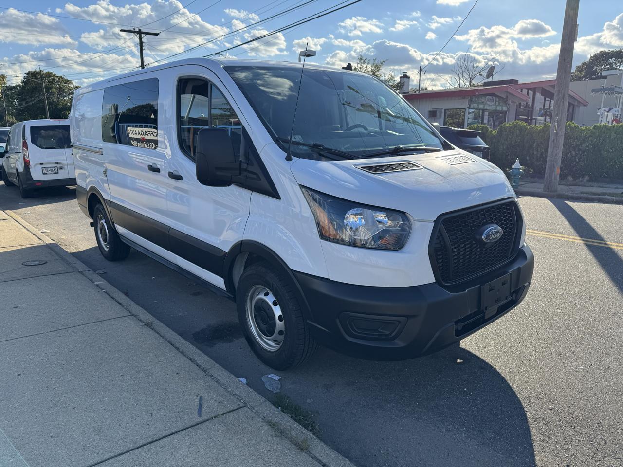 Ford Transit 150 Van Low Roof w/Sliding Pass. 130-in. WB 2021