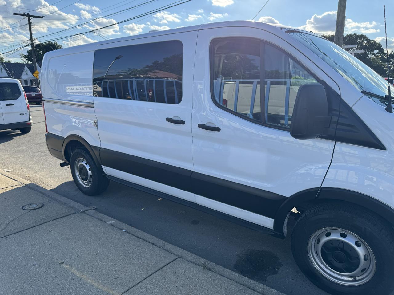 Ford Transit 150 Van Low Roof w/Sliding Pass. 130-in. WB 2021
