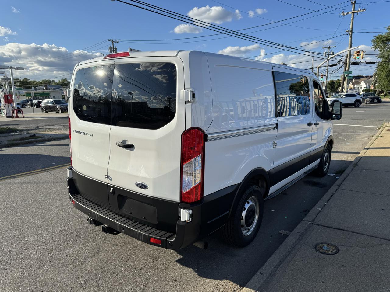 Ford Transit 150 Van Low Roof w/Sliding Pass. 130-in. WB 2021