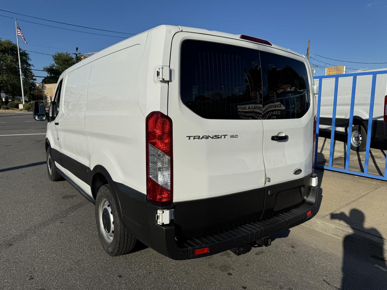 Ford Transit 150 Van Low Roof w/Sliding Pass. 130-in. WB 2021