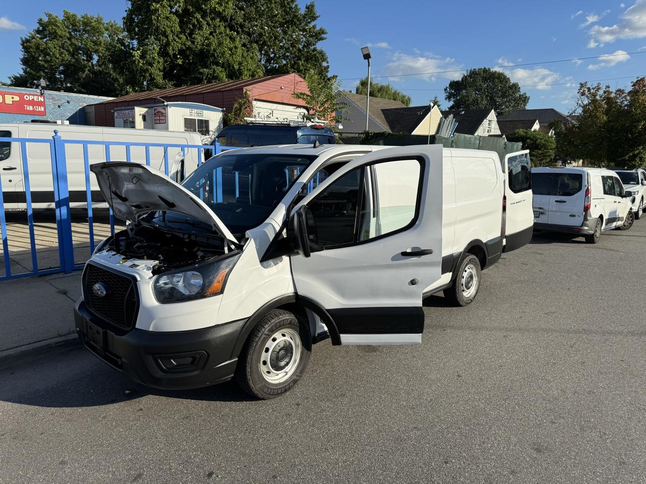 Ford Transit 150 Van Low Roof w/Sliding Pass. 130-in. WB 2021