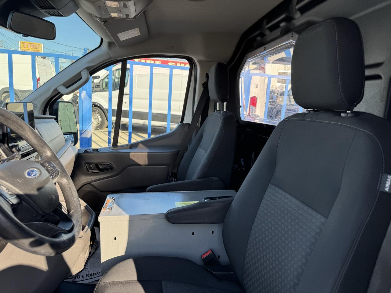 Ford Transit 150 Van Low Roof w/Sliding Pass. 130-in. WB 2021