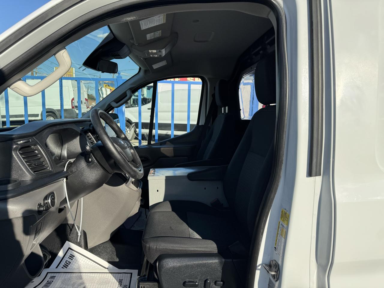 Ford Transit 150 Van Low Roof w/Sliding Pass. 130-in. WB 2021