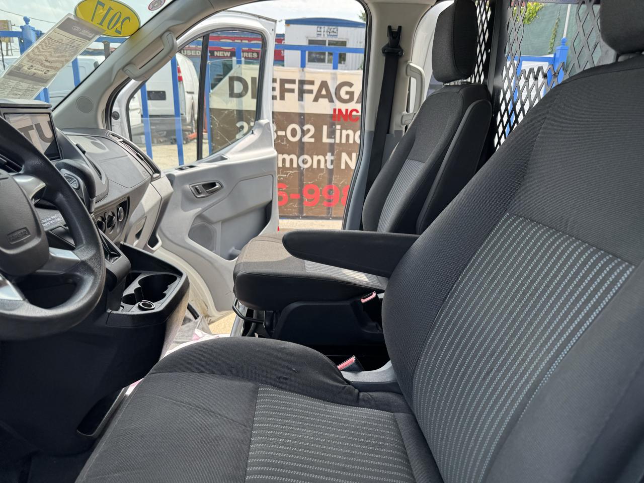 Ford Transit 250 Van Low Roof 60/40 Pass.130-in. WB 2017