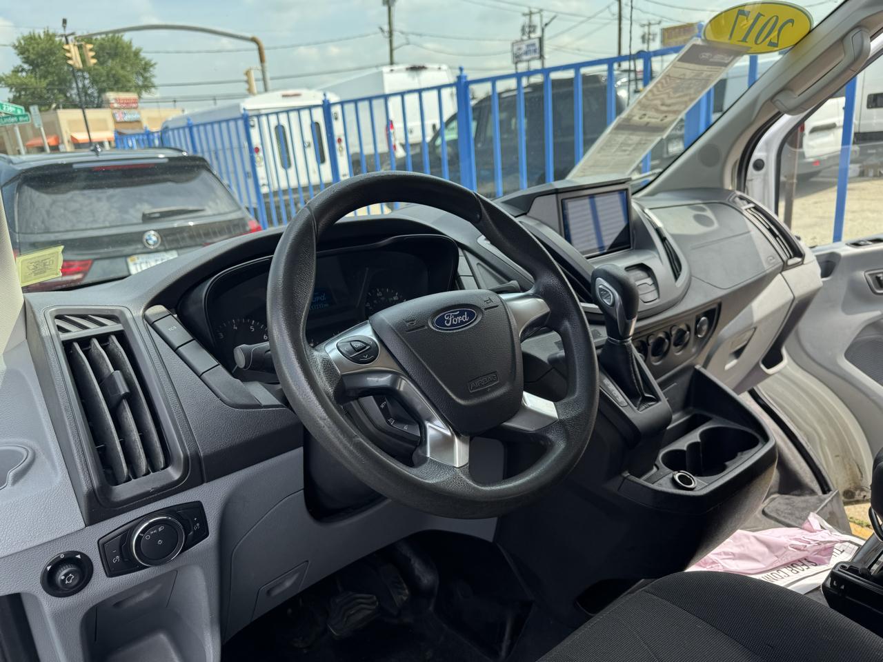 Ford Transit 250 Van Low Roof 60/40 Pass.130-in. WB 2017