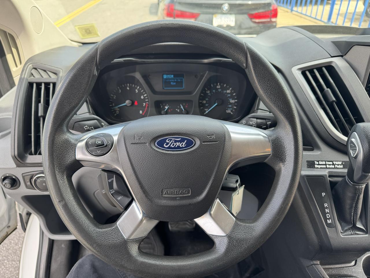 Ford Transit 250 Van Low Roof 60/40 Pass.130-in. WB 2017