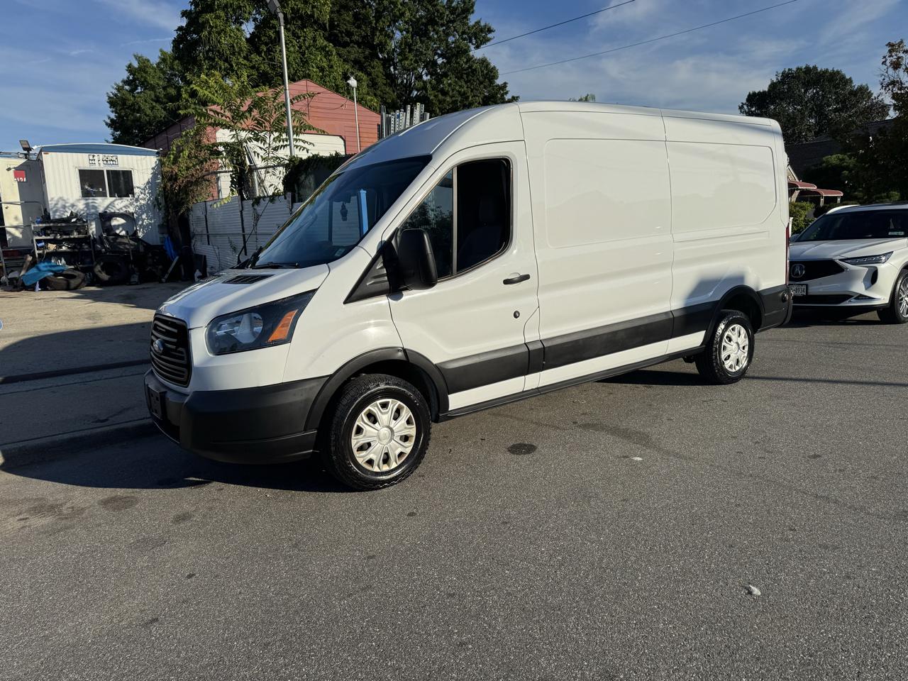 Ford Transit 250 Van Med. Roof w/Sliding Pass. 148-in. WB 2019