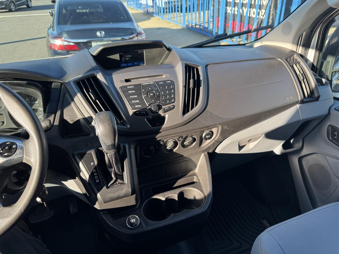 Ford Transit 250 Van Med. Roof w/Sliding Pass. 148-in. WB 2019