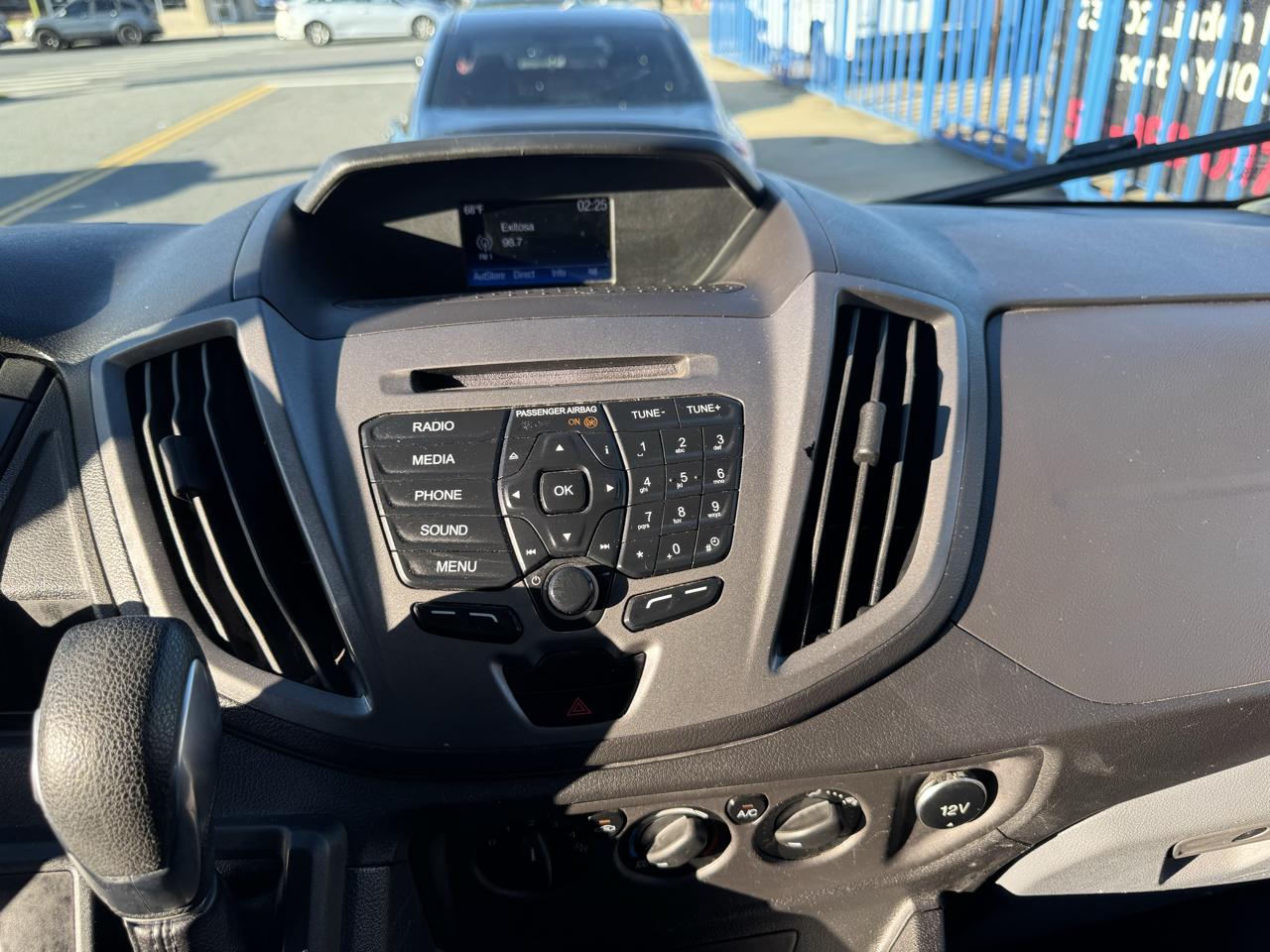 Ford Transit 250 Van Med. Roof w/Sliding Pass. 148-in. WB 2019