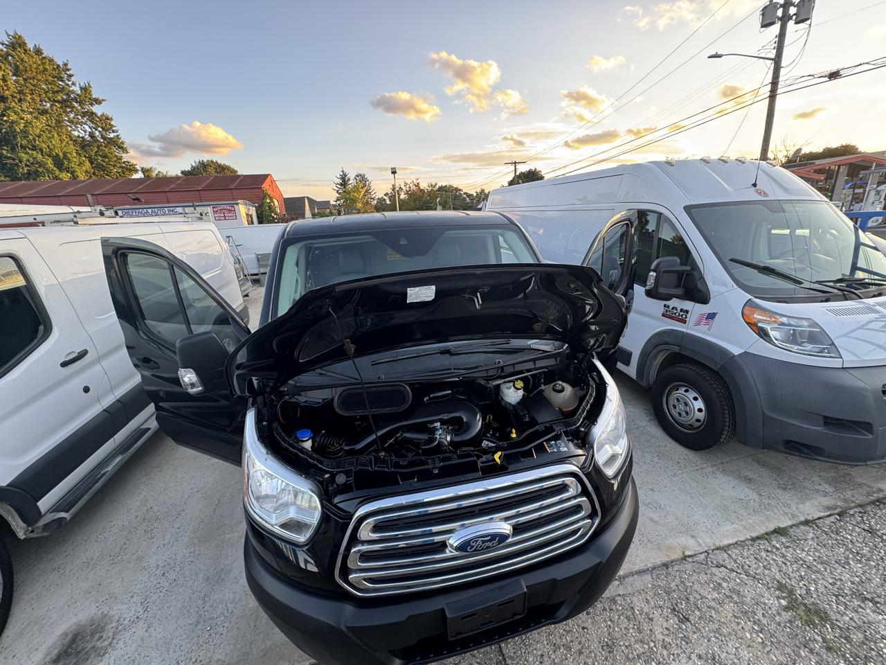 Ford Transit 150 Van Low Roof w/Sliding Pass. 130-in. WB 2019