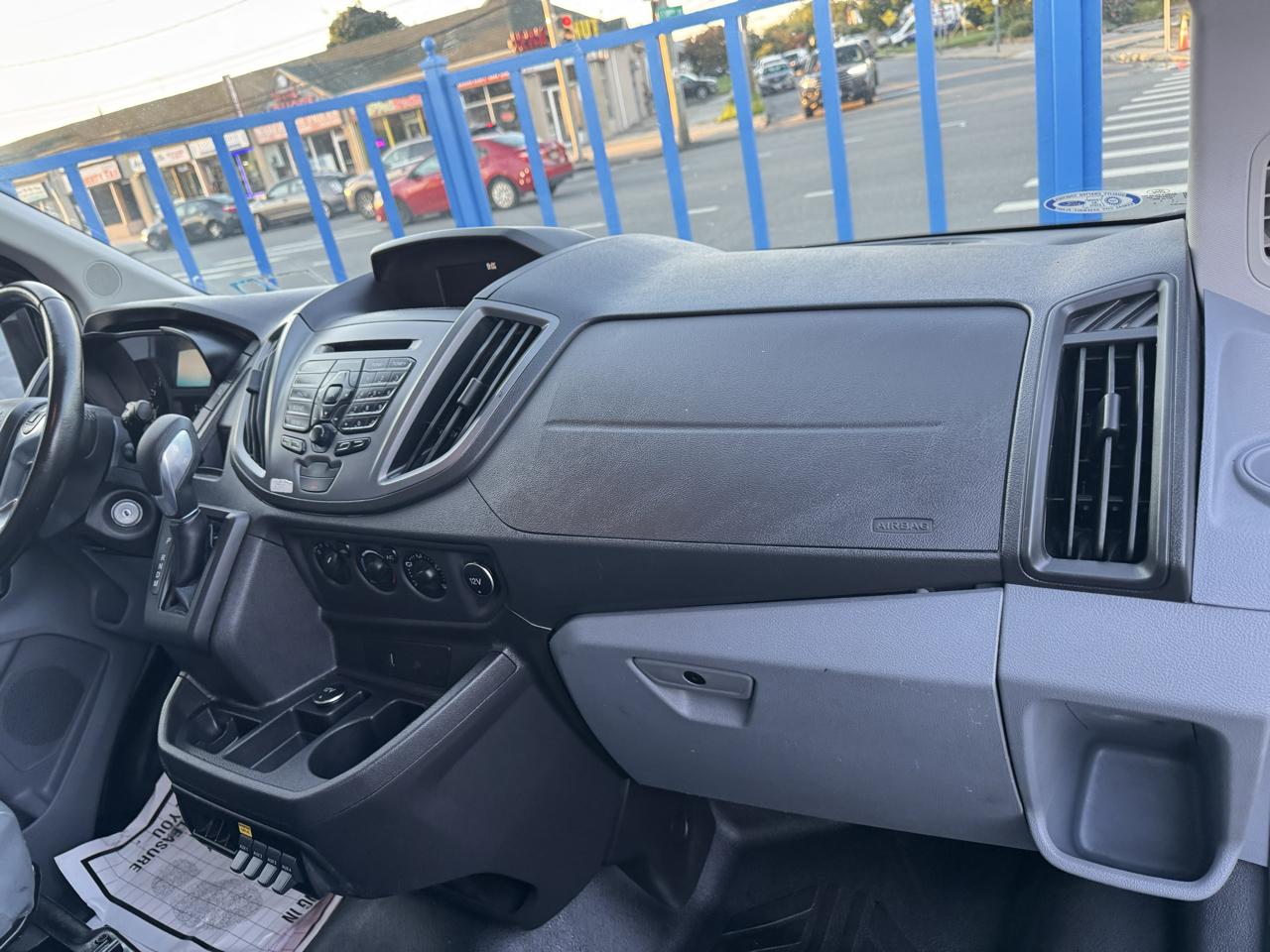 Ford Transit 150 Van Low Roof w/Sliding Pass. 130-in. WB 2019