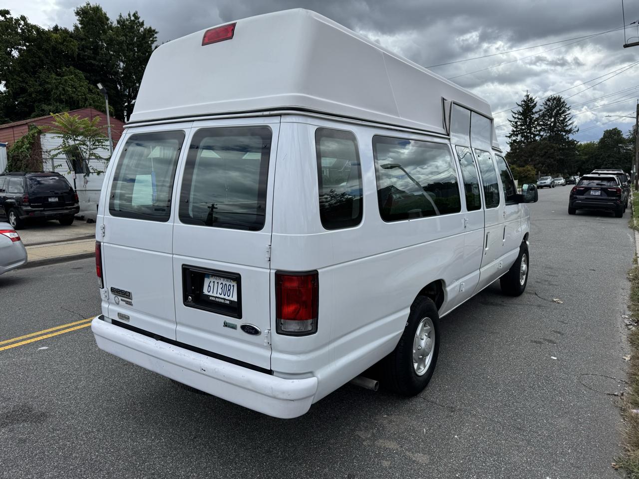 Ford Econoline E-250 Extended 2014