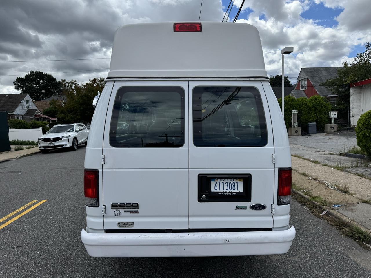 Ford Econoline E-250 Extended 2014