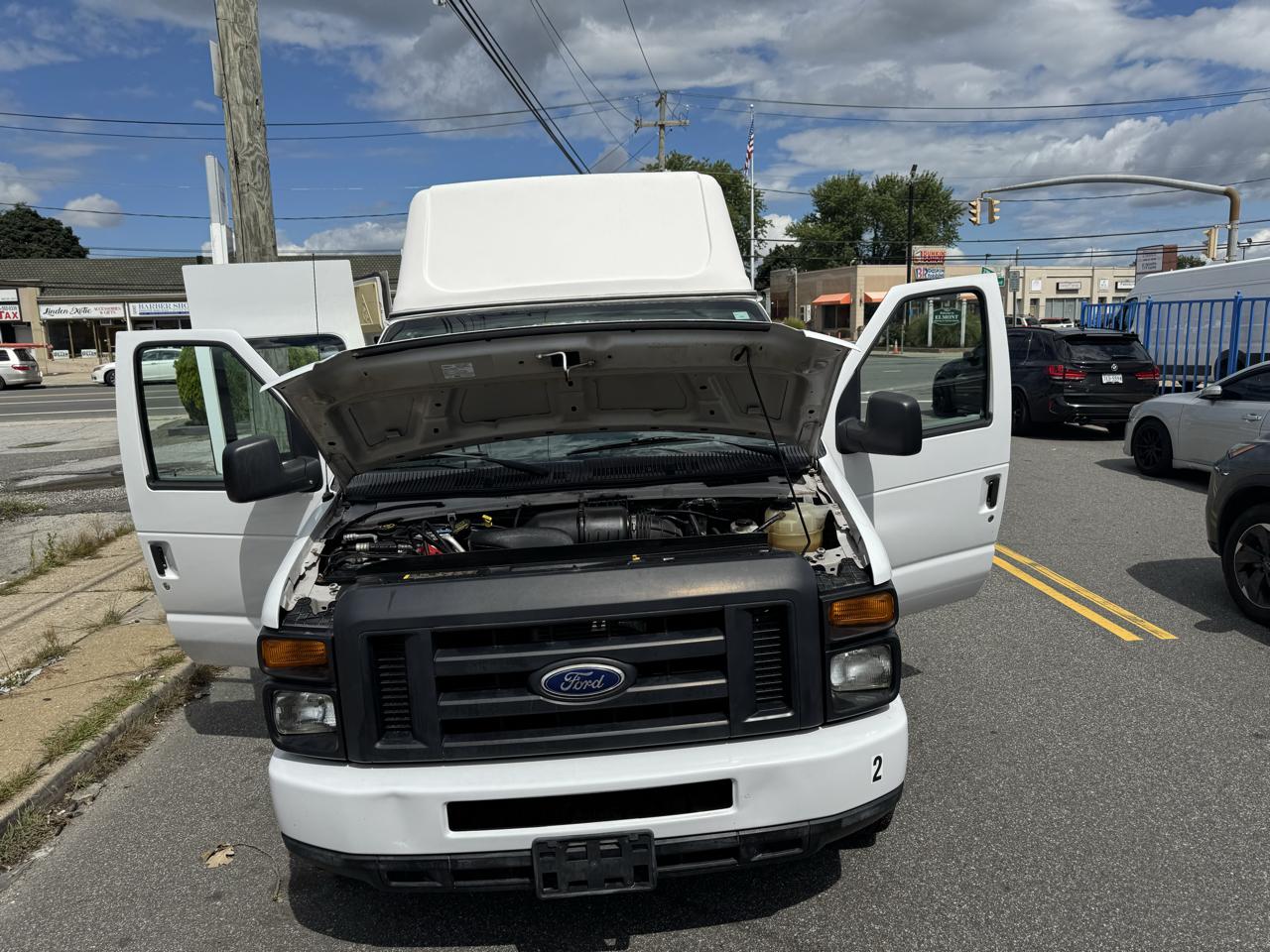 Ford Econoline E-250 Extended 2014
