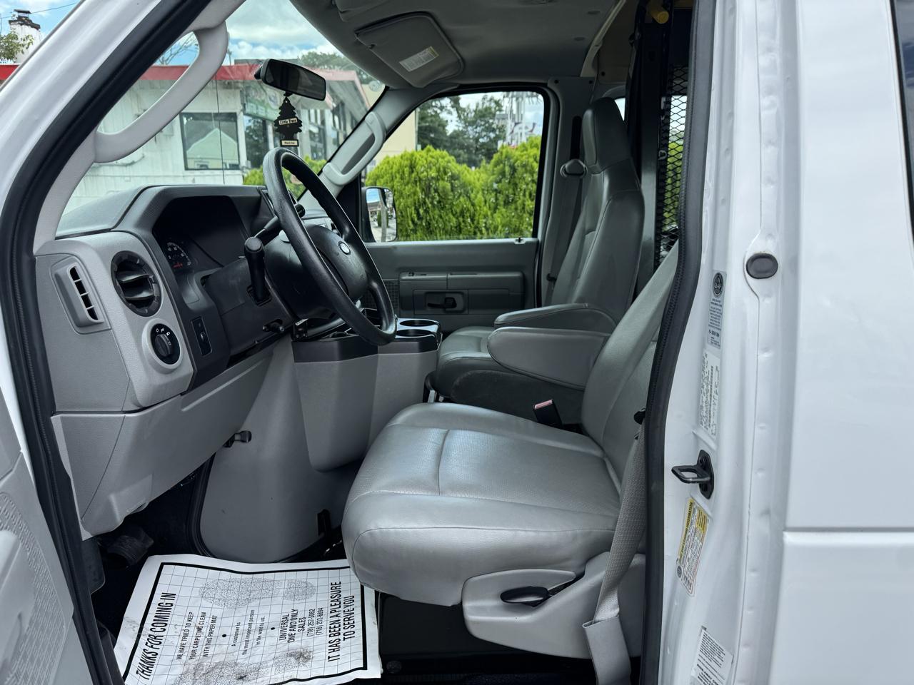 Ford Econoline E-250 Extended 2014