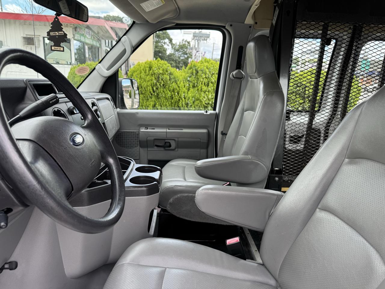 Ford Econoline E-250 Extended 2014