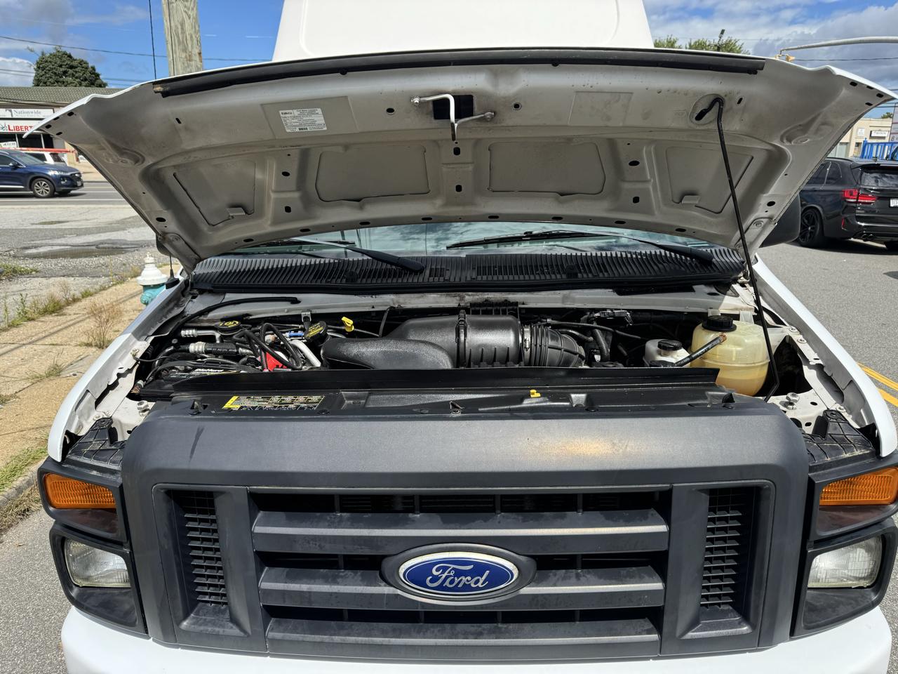Ford Econoline E-250 Extended 2014