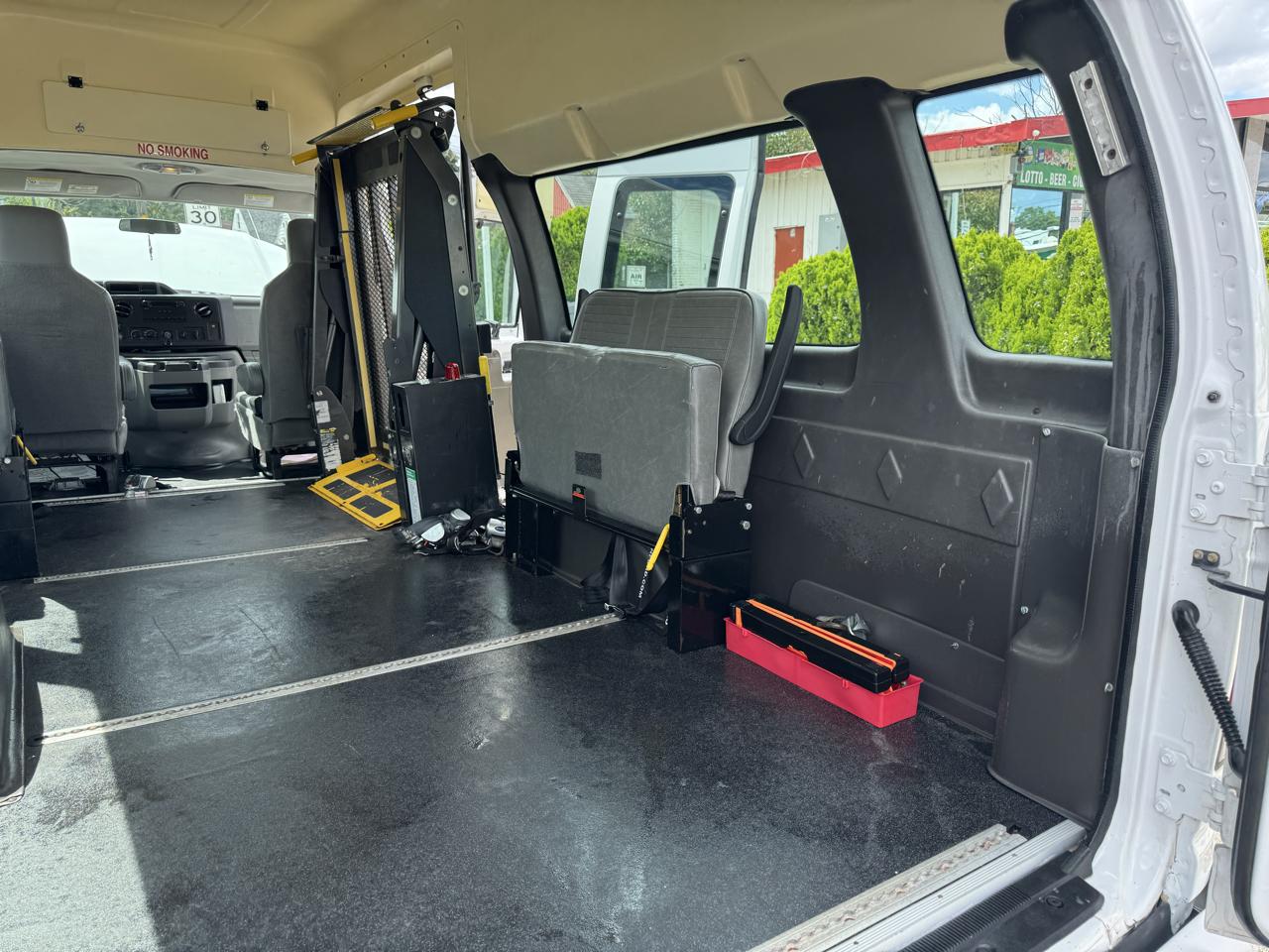 Ford Econoline E-250 Extended 2014