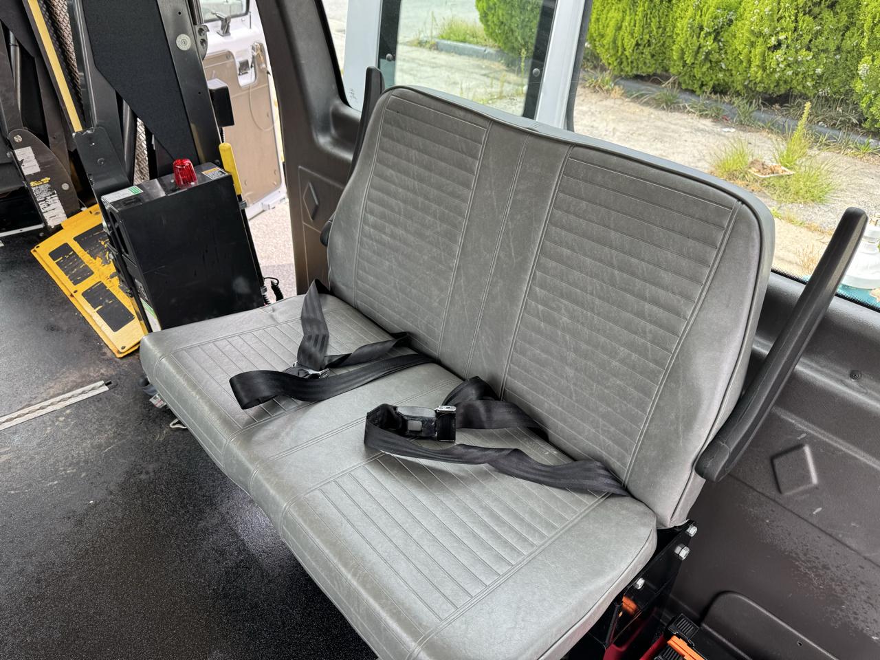 Ford Econoline E-250 Extended 2014