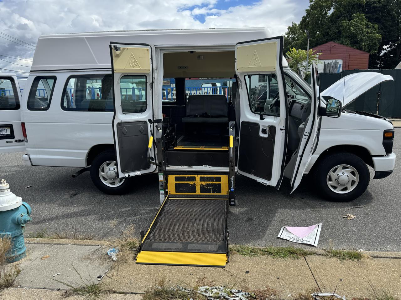 Ford Econoline E-250 Extended 2014